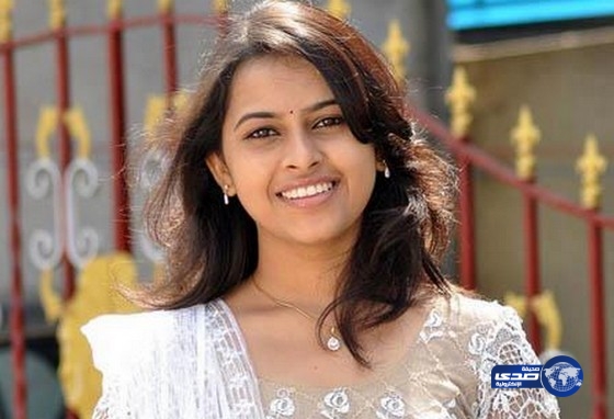 القبض علي الفنانة ديفيا سري في حالة تلبس بممارسة الدعارة