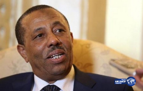 رئيس الوزراء الليبي يتهم قطر بإرسال طائرات محملة بالسلاح لطرابلس