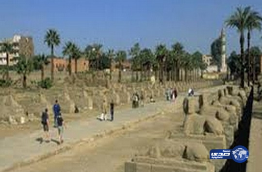 إيطالية بالأقصر تهدد بالانتحار بسبب “مصري”