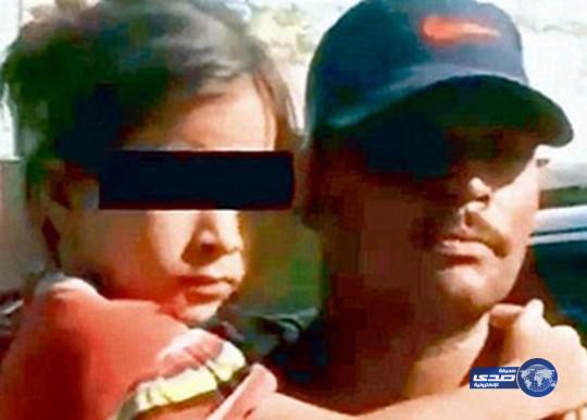 نجاة طفلة بعد أن دفنتها عائلتها حية