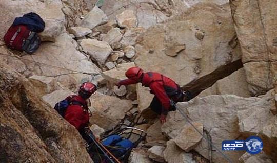 بالفيديو: بتر ساق مغامر علق بين الصخور 50 ساعة