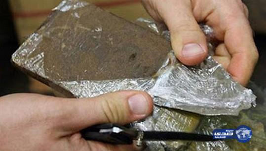 عامل يسرق قطعة ماسية قيمتها 160 ألف دولار ليستبدلها بقطعة حشيش!