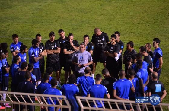 لاعبو الهلال يستعدون للعين الإماراتي بتطبيقات تكتيكية