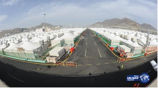 تنظيف مشعر منى عقب مغادرة الحجاج إلى عرفات