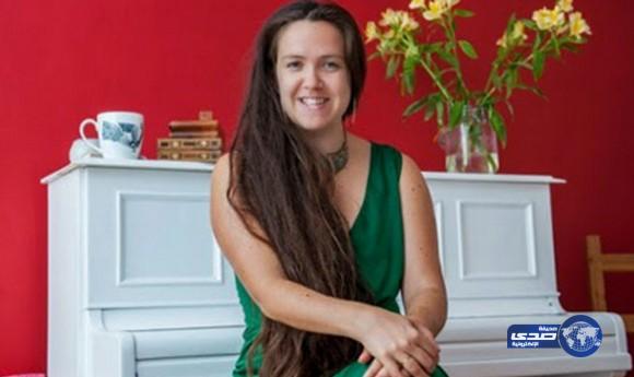 بريطانية تتزوج من نفسها لعدم توفّر الشريك المناسب