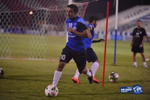 لاعبو فريق الهلال يواصل تدريباته الاعتياديه على فترتين