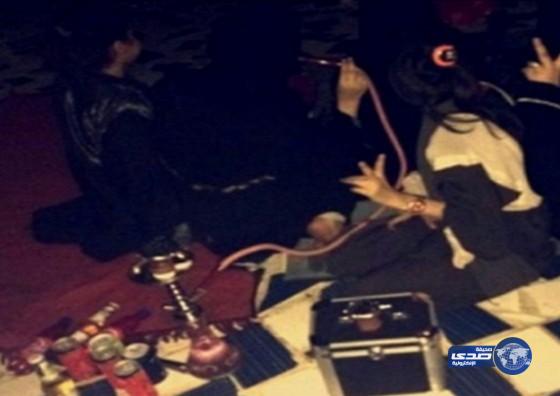 ظاهرة تدخين الفتيات للشيشة بدون رقيب أو رادع