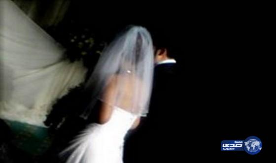 عروس مصرية بالفستان الابيض  تدخل الحجز بفستان الزفاف