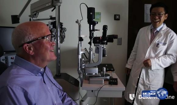 بالفيديو: لحظة استعادة أمريكي بصره بعد 33 عاماً