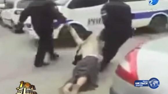 بالفيديو:متظاهرة تركية مسحولة تهتف لاغاظة أردوغان: “سيسي.. سيسي”