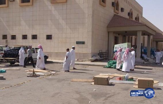 أمانة الرياض تنفذ حملات رقابيه ضد الجائلين الاجانب أمام &#8220;جوامع ومساجد&#8221; العاصمة