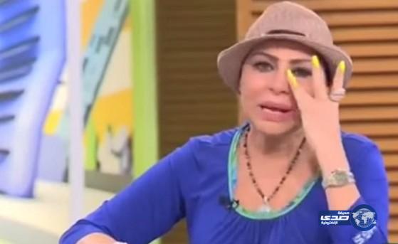 بالفيديو “زهرة الخرجي” تبكي على الهواء: ماله داعي التجريح وانا متقربة لرب العالمين