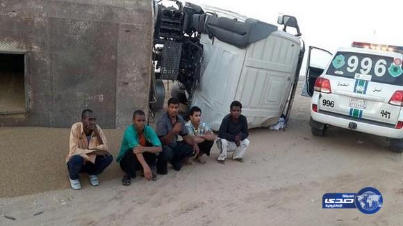 حادث شاحنة على طريق الرياض -الطائف يكشف عن عملية تهريب مجهولين