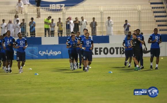 بالصور:الهلال يعاود تدريباته وسط حضور جماهيري غفير