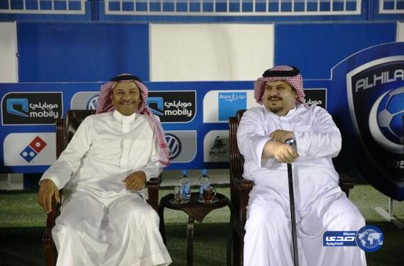 بالصور:لاعبو الهلال يواصلون التحضير للقاء سيدني بحضور يوسف الثنيان