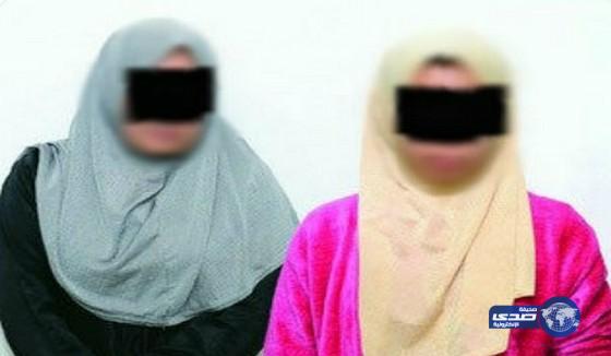 خادمتان تقتلان سائق خنقناً وهو نائم لخيانته كل منهما مع الأخرى