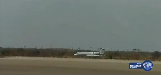 فيديو: مقاتلات إندونيسية تلاحق طائرة سعودية وتجبرها على الهبوط