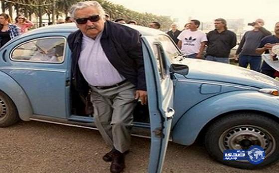 أفقر رئيس في العالم يتلقى عرضًا من ثري عربي