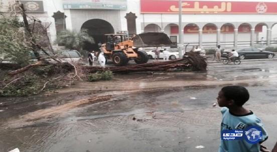 15 محتجزًا و10 التماسات كهربائية بسبب أمطار مكة