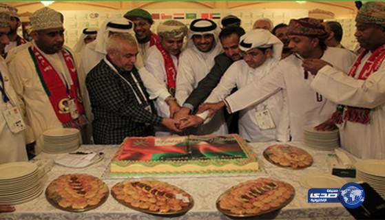 اللجنة الإعلامية تشارك الأشقاء العمانيين فرحتهم بالعيد الوطني الـ44