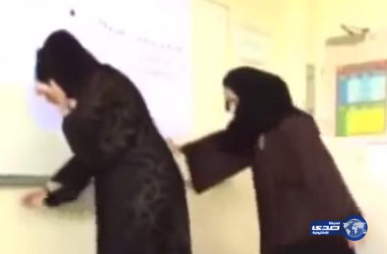بالفيديو:مصادر&#8221;صدى&#8221; تؤكد بان من &#8220;رقص&#8221; في فصل دراسي طالبتين وليس معلمات