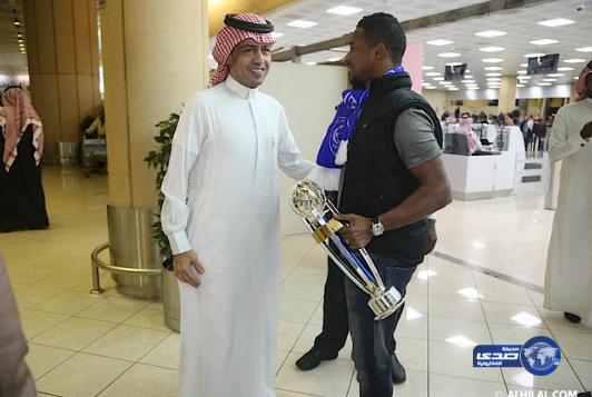 استقبال اسطوري في مطار الرياض “للشمراني زعيم آسيا”