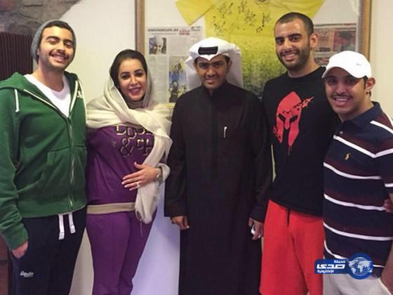 سلفي “الهريفي”والعضوة الفخرية لنادي النصر ينتهى بـ5000 الآف تذكرة للقاء الهلال