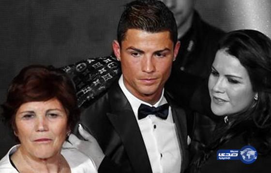 كريستيانو رونالدو يستعد للزواج بـ”حرامية” ملابسه!