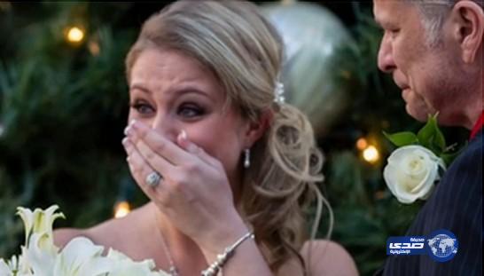 بالفيديو:العروس في يوم زفافها اخر من تعلم بالمناسبة !!