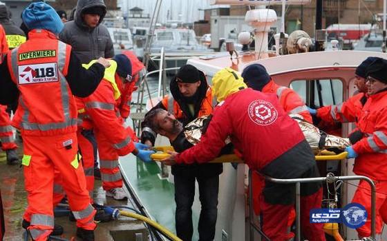 غرق سفينة تركية قبالة سواحل إيطاليا وفقدان ثلاثة أشخاص