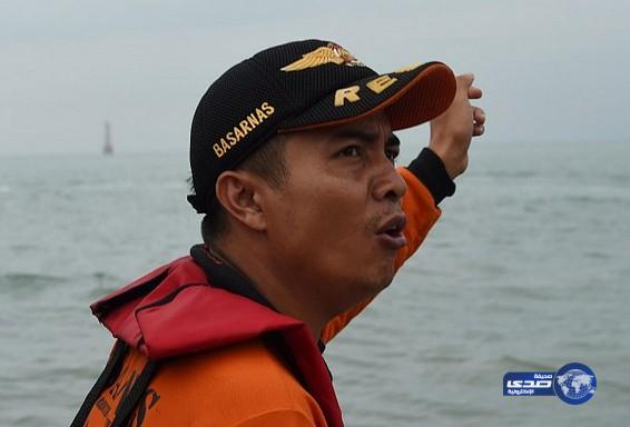 العثور على أجسام الطائرة المفقودة