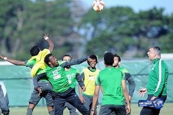 الأخضر يواصل تدريباته في مدينة سوف كوست الأسترالية