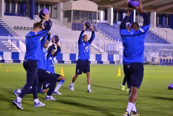 لاعبو الهلال يستأنفون تدريباتهم بعد الإجازة