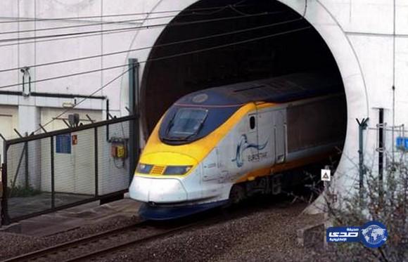 إغلاق نفق القنال بين بريطانيا وأوروبا بعد انبعاث دخان