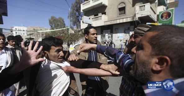 الحوثي يقوم بحملة اعتقالات واسعة ضد المحتجين