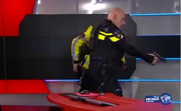 بالفيديو.. مسلح يقتحم مبنى التلفزيون الهولندي ويوقف البث