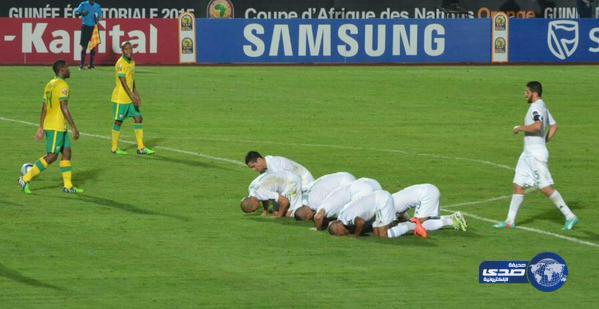 بالفيديو .. الجزائر تسحق جنوب إفريقيا بثلاثية