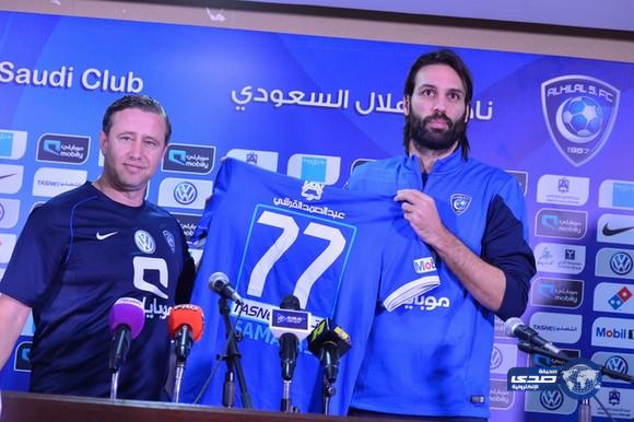 الهلال قدم اليوناني ساماراس لوسائل الإعلام