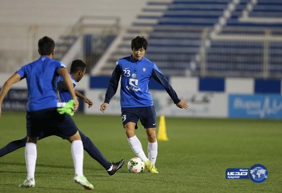 الهلال يعاود تدريباته بعد لقاء الشعله.. ويستعد للخليج بمران مغلق