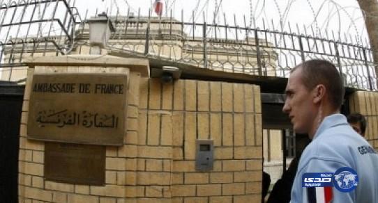 فرنسا تدعو رعاياها لمغادرة اليمن وتغلق السفارة