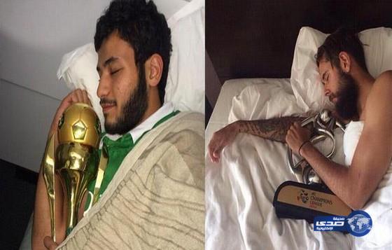 حارس الأهلي يقلّد حارس سيدني في الاحتفال بالفوز على الهلال