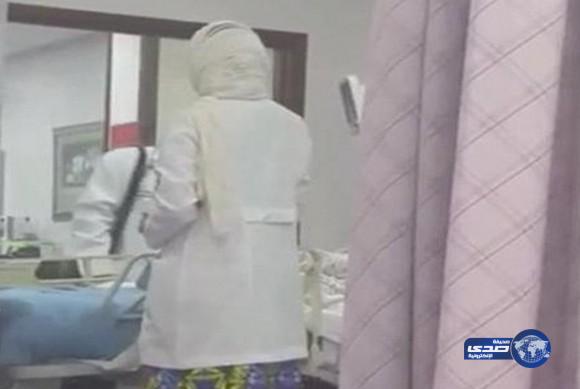 البحرين تحقق في فيديو «الطبيب والمريضة»