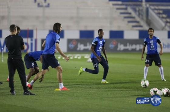 الهلال يعاود تدريباته بمتابعة من الامير خالد بن محمد