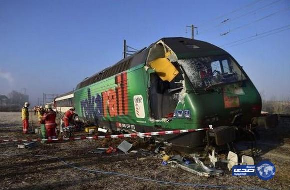 تصادم قطارين في سويسرا يوقع إصابات ويعطل الطرق في زوريخ