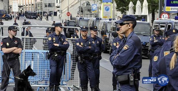 تفكيك شبكة في إسبانيا لتجنيد النساء لتنظيم داعش