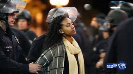 شرطة فيرغسون تقمع “السود” واوباما يستنكر