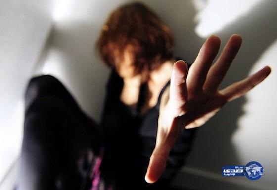 شاب حاول اغتصاب زوجة والده المتوفي قبل شهر فقط!