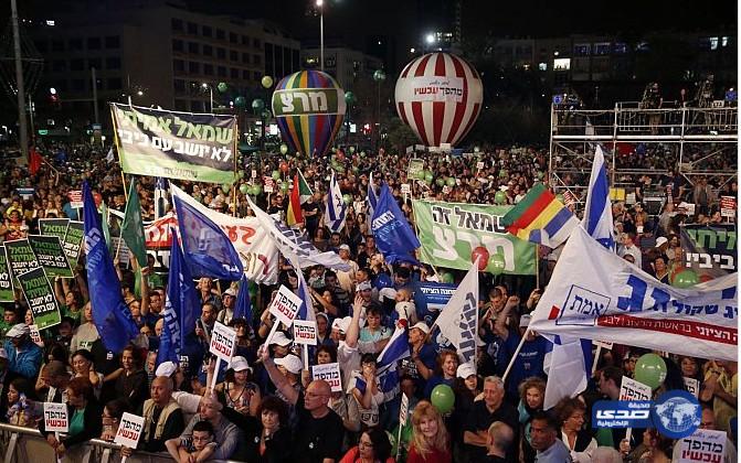 عشرات الآلاف من مناهضي نتانياهو يتجمعون في تل أبيب