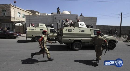 القاعدة يهاجم مقراً للجيش اليمني ومقتل أربعة