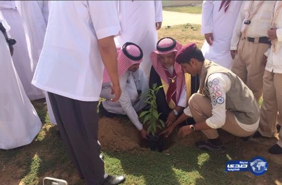 بالصور &#8220;وكيل محافظة المخواة&#8221; يدشن فعالية أسبوع الشجرة‎